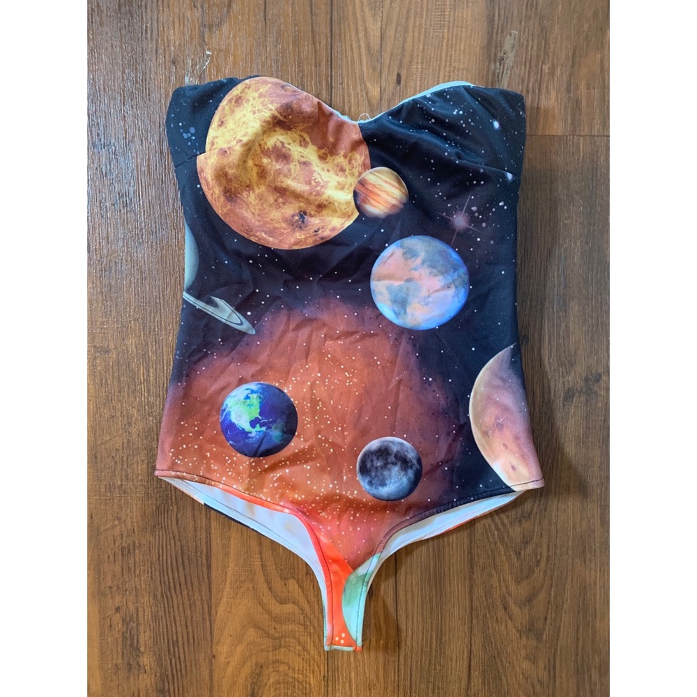 Planet body suit